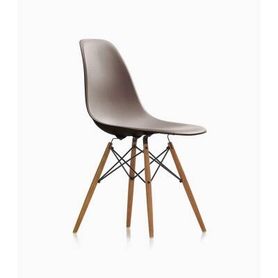 Eames plastic side chair