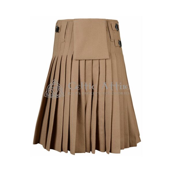 Tan Wool 8 Yard Kilt with Detachable Pockets - Image 2